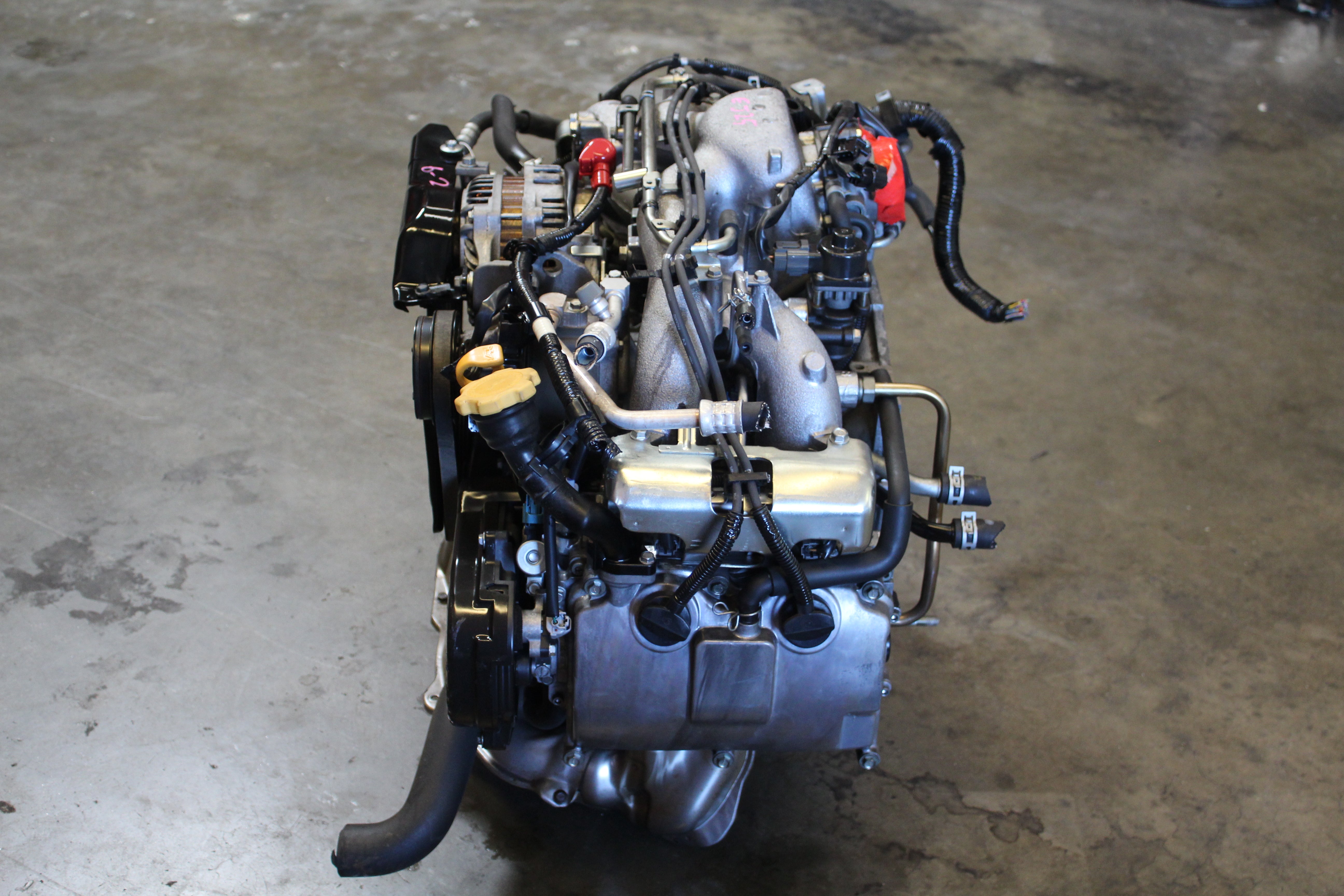 JDM 2.5L SUBARU FORESTER ENGINE - LOW MILEAGE / ENGINE CODE: EJ253 AVLS
