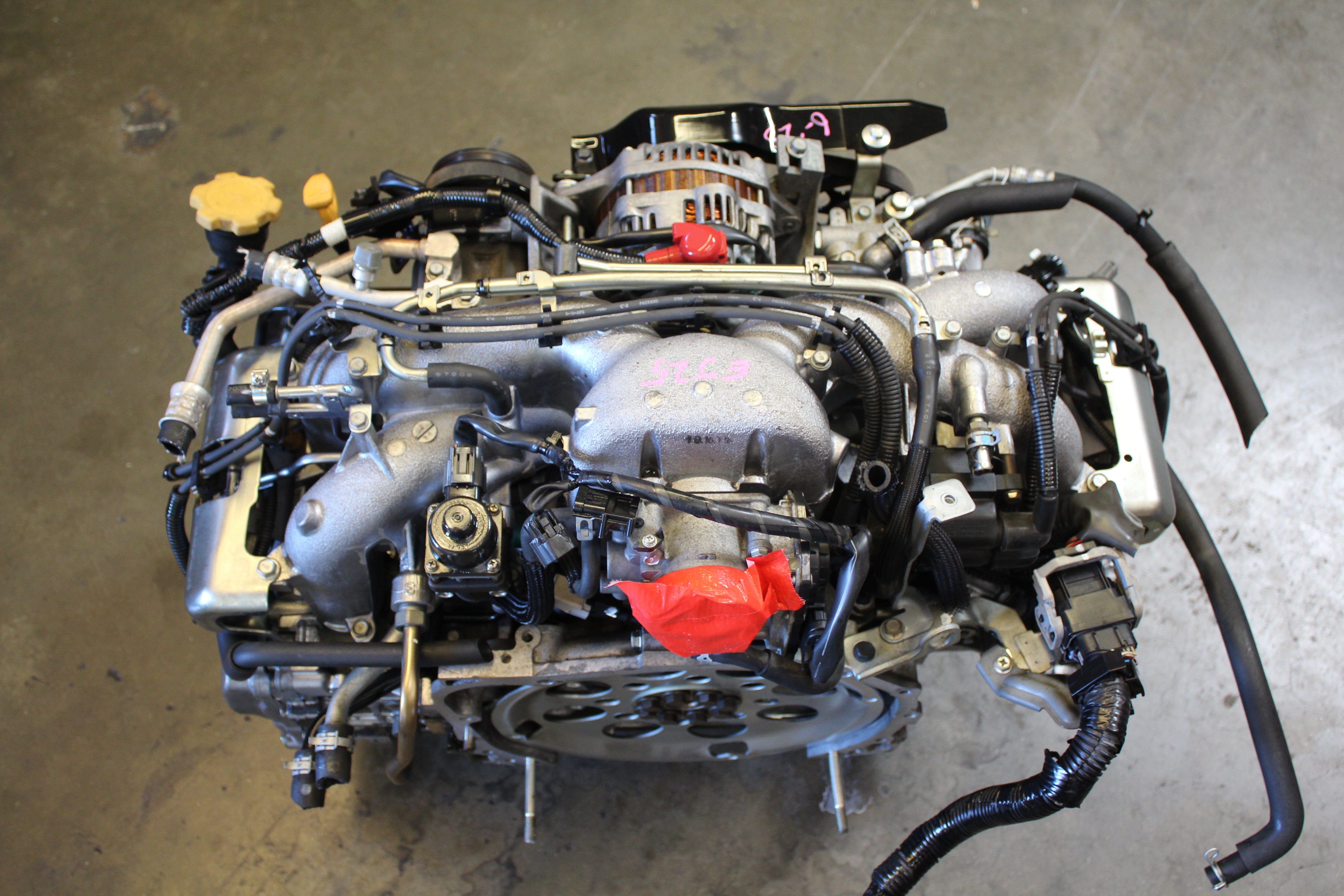 JDM 2.5L SUBARU FORESTER ENGINE - LOW MILEAGE / ENGINE CODE: EJ253 AVLS